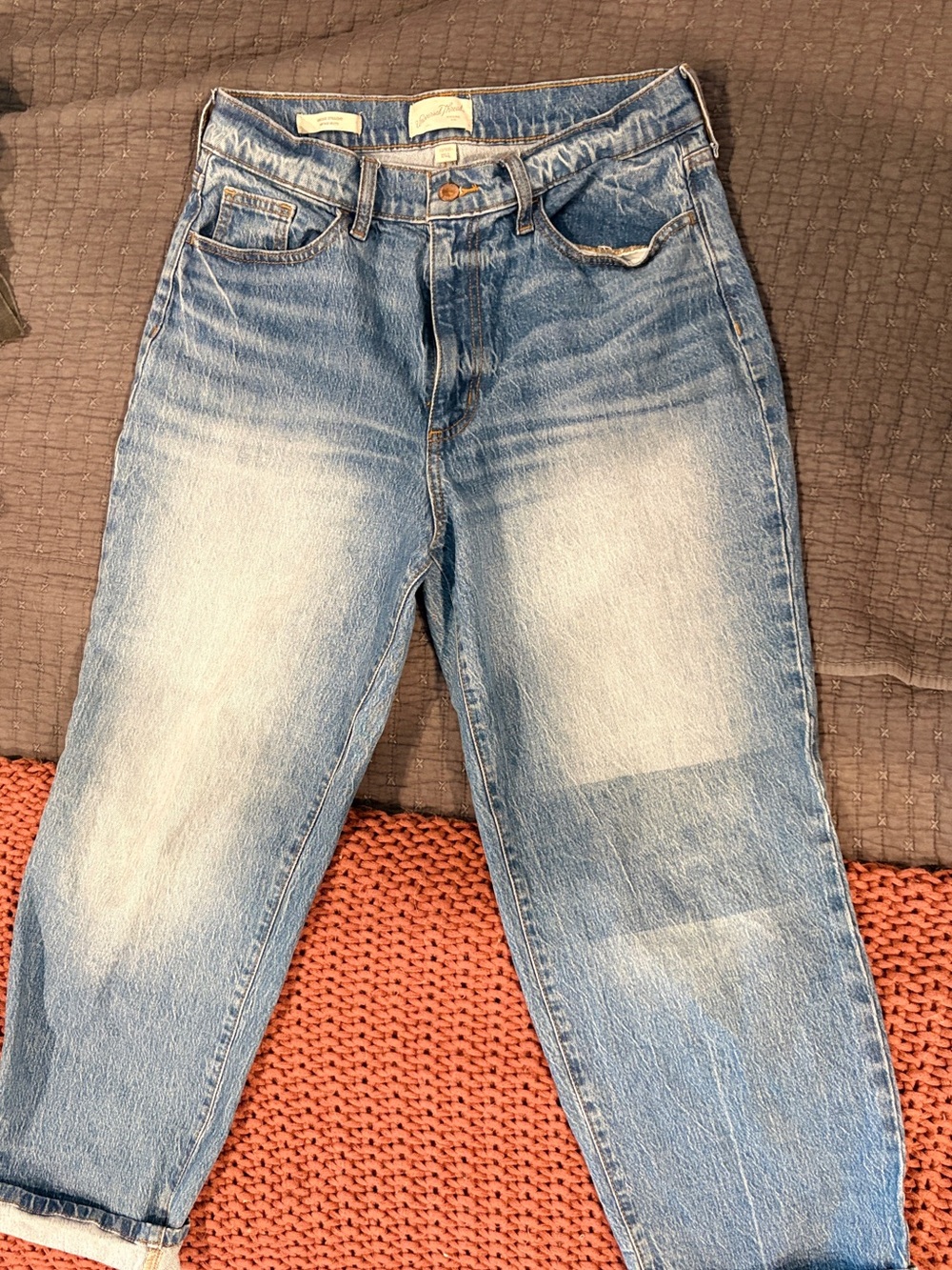 Universal Thread Light Wash Relaxed Men’s Jeans